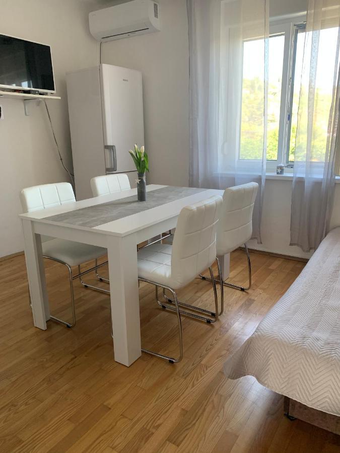 Apartmaji Amitis 波尔托罗 外观 照片